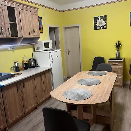 Postakocsi Vendeghaz 3* Kisgyor